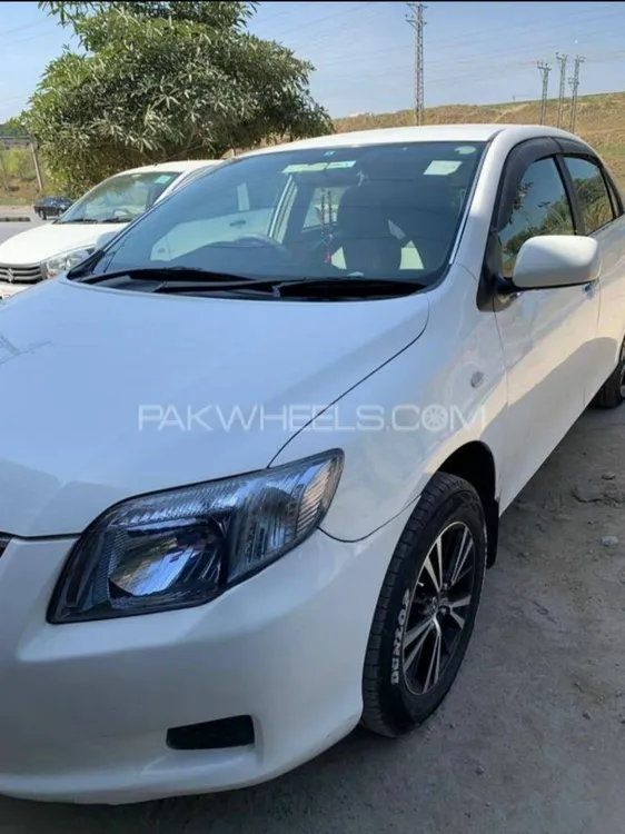 Toyota Corolla Axio 2007 for Sale in Peshawar Image-1