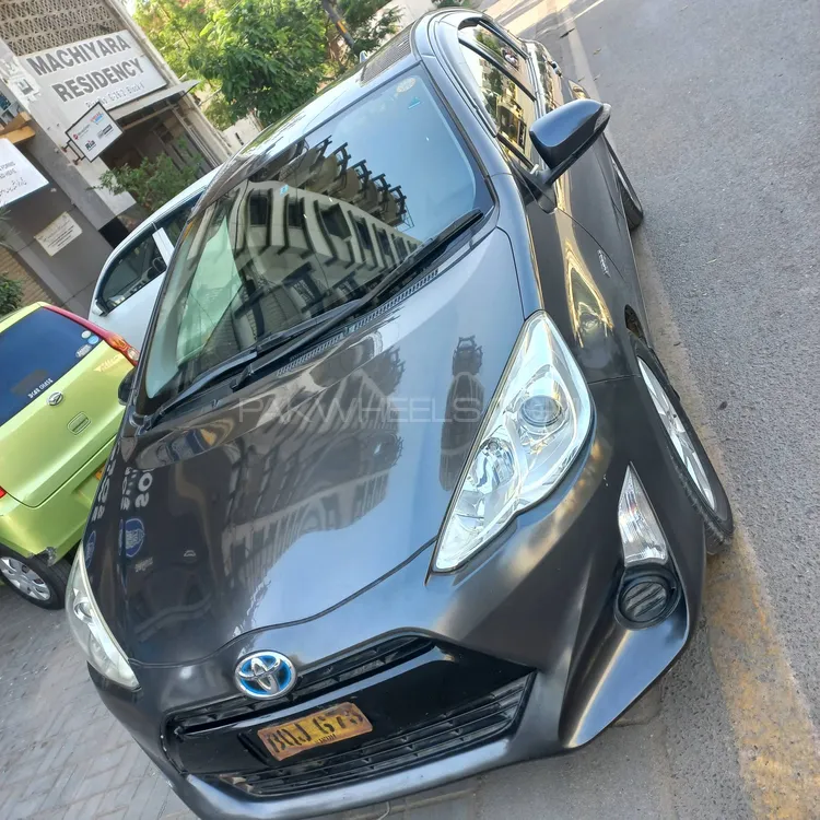 Toyota Aqua 2015 for Sale in Karachi Image-1
