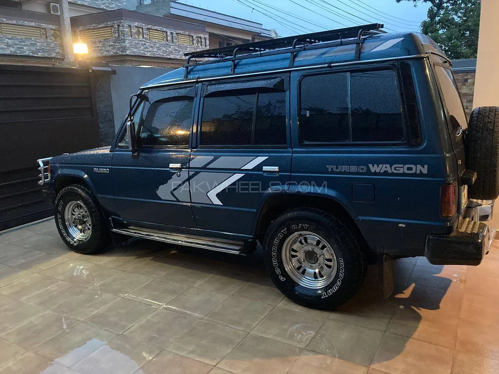 Mitsubishi Pajero 1988 for Sale in Peshawar Image-1