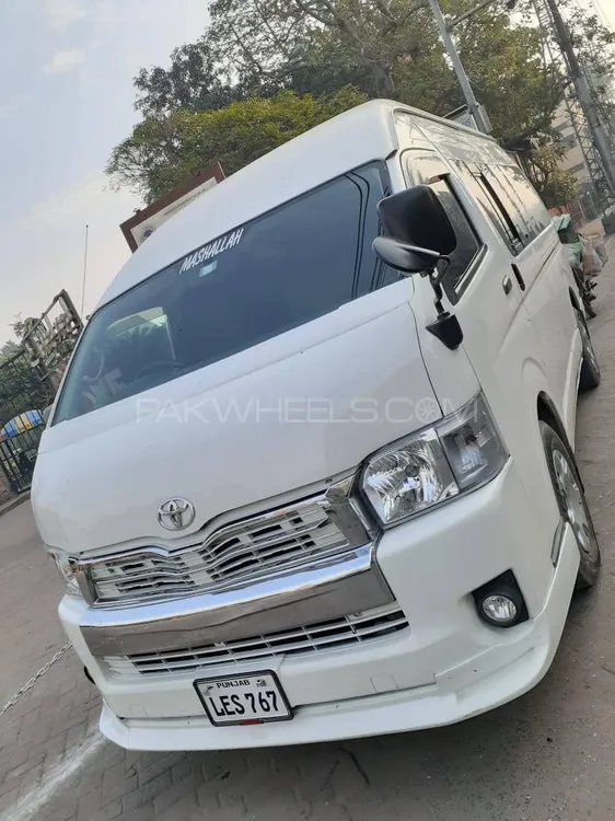 Toyota Hiace 2008 for Sale in Lahore Image-1