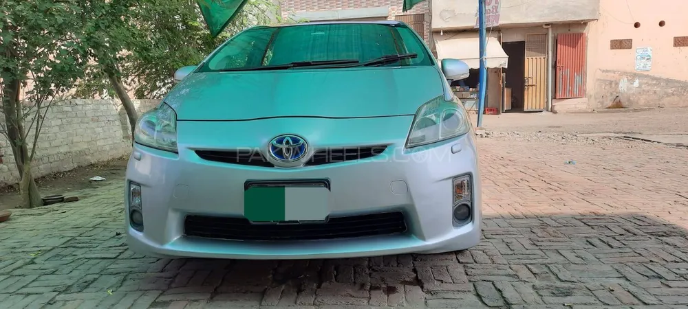 Toyota Prius 2014 for Sale in Lahore Image-1