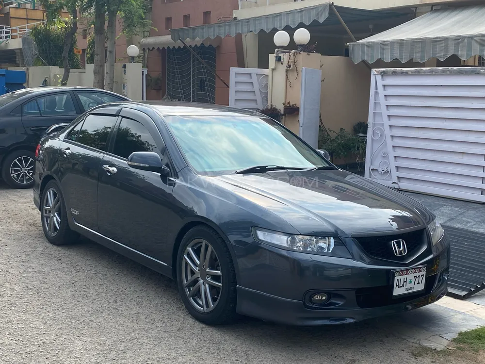 Honda Accord 2004 for Sale in Lahore Image-1
