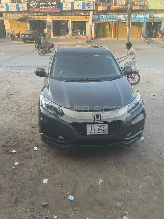 Honda Vezel 2016 for Sale in Mandi bahauddin Image-1