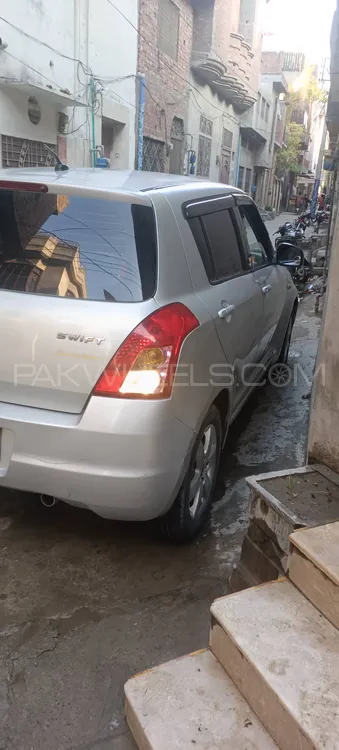 Suzuki Swift 2010 for Sale in Gujranwala Image-1