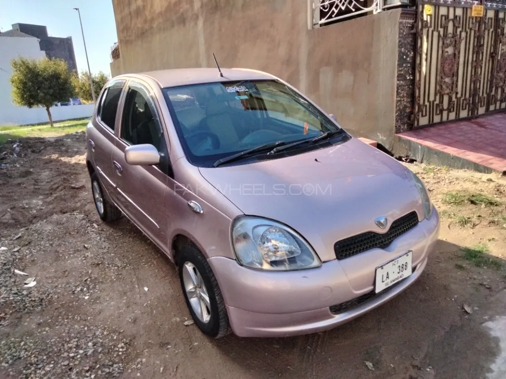 Toyota Vitz 2000 for Sale in Jhelum Image-1