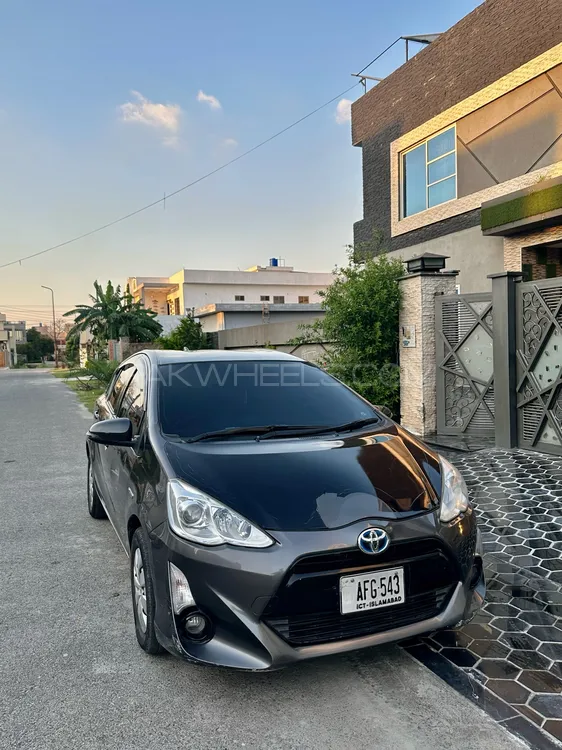Toyota Aqua 2015 for Sale in Gujranwala Image-1