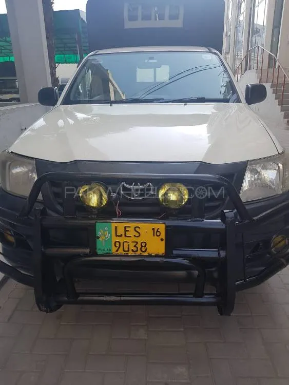 Toyota Hilux 2016 for Sale in Sialkot Image-1