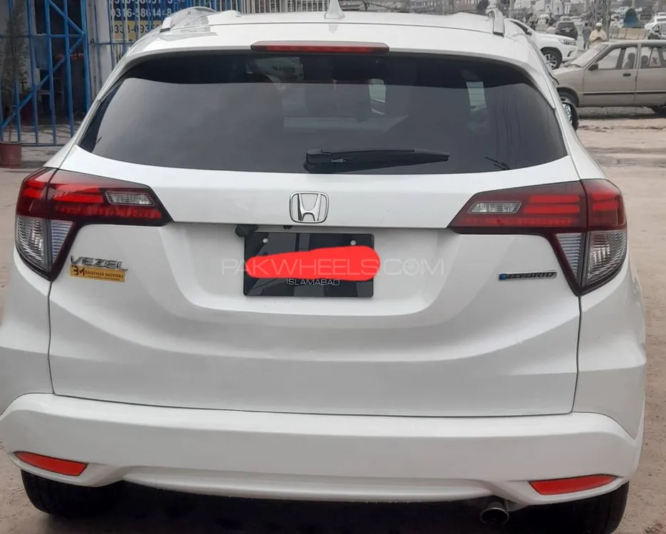 Honda Vezel 2015 for Sale in Peshawar Image-1