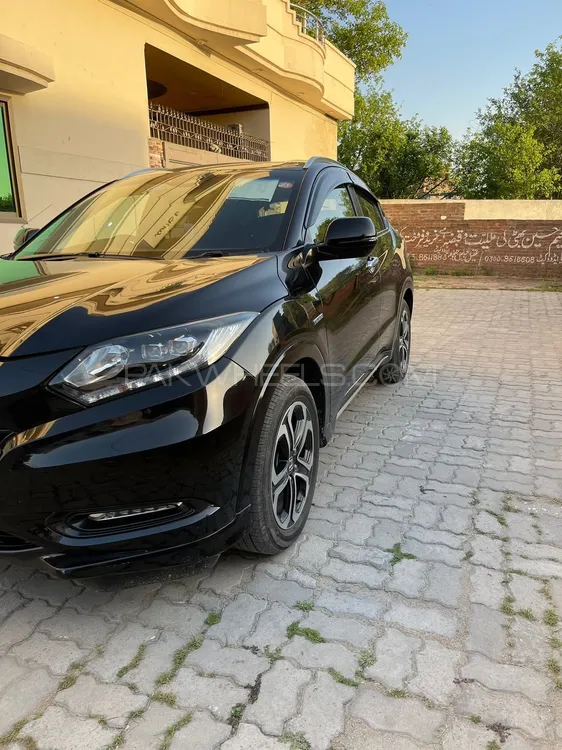 Honda Vezel 2017 for Sale in Sialkot Image-1