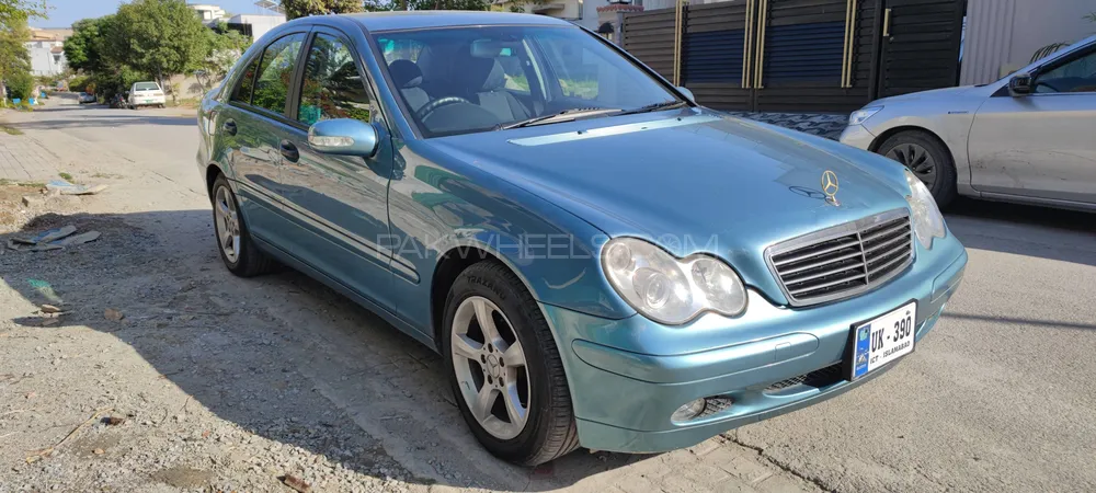 Mercedes Benz C Class 2003 for Sale in Islamabad Image-1