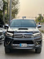 Toyota Hilux Revo V Automatic 3.0  2017 for Sale