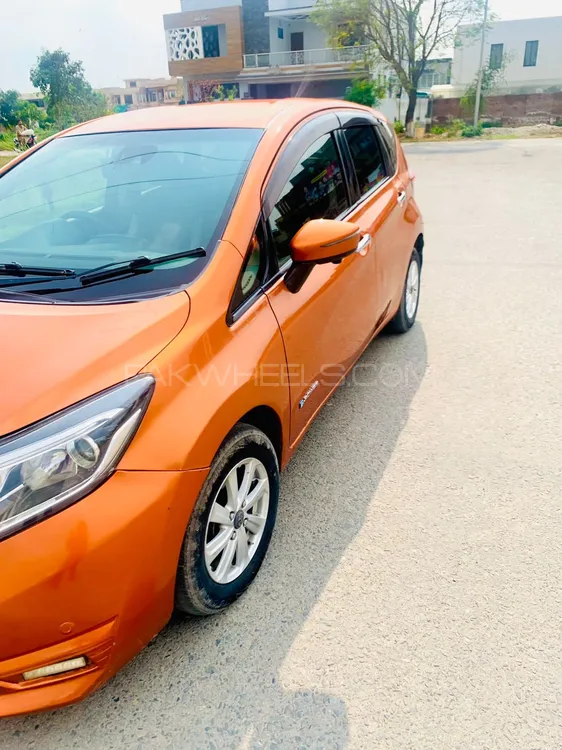 Nissan Note 2016 for Sale in Gujranwala Image-1