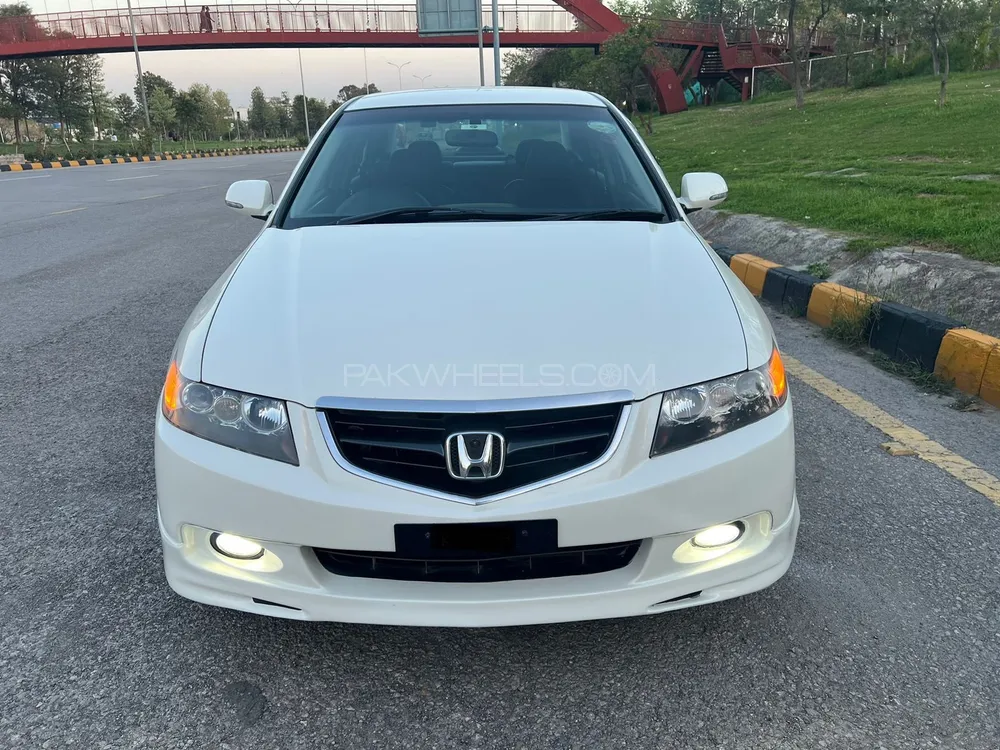 Honda Accord 2004 for Sale in Islamabad Image-1