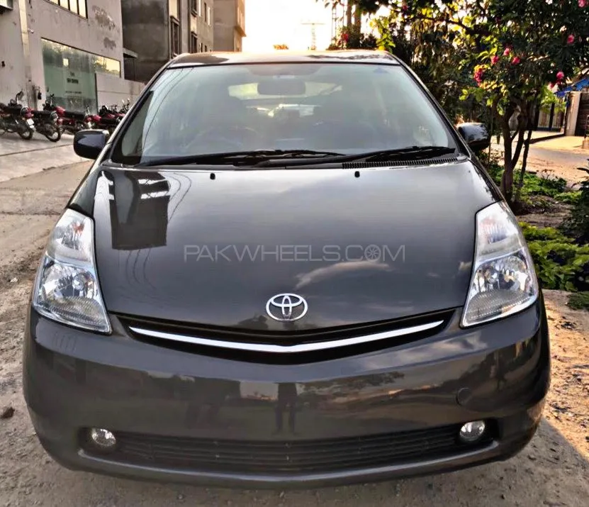 Toyota Prius 2008 for Sale in Lahore Image-1