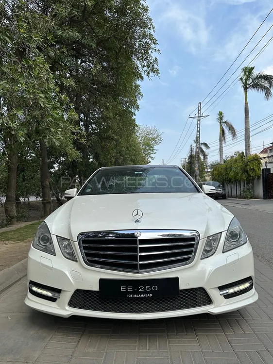 Mercedes Benz E Class 2011 for Sale in Lahore Image-1