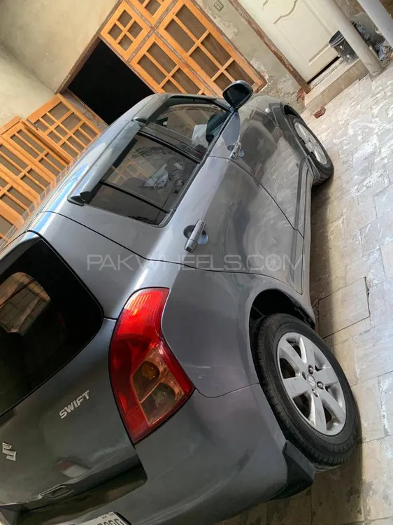 Suzuki Swift 2010 for Sale in Okara Image-1