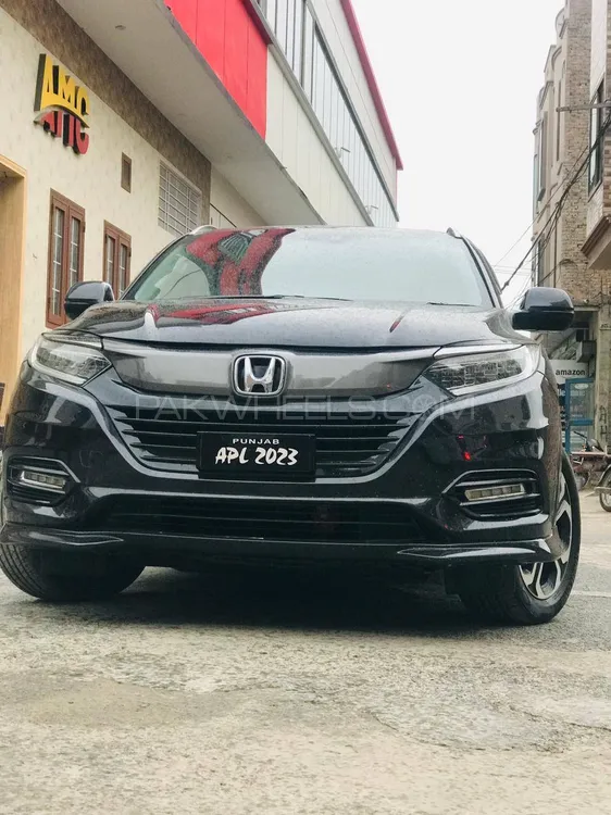 Honda Vezel 2017 for Sale in Burewala Image-1