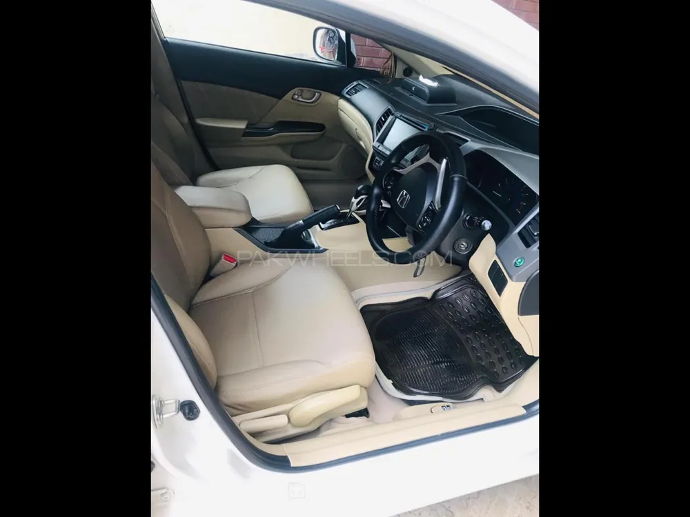 Honda Civic 2015 for Sale in Lahore Image-1