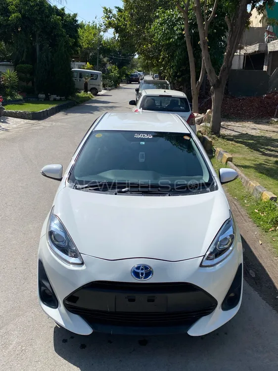 Toyota Aqua 2019 for Sale in Sialkot Image-1