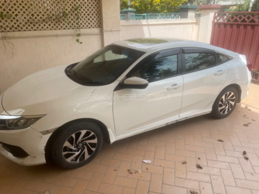 Honda Civic 2018 for Sale in Karachi Image-1