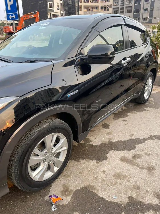 Honda Vezel 2016 for Sale in Rawalpindi Image-1