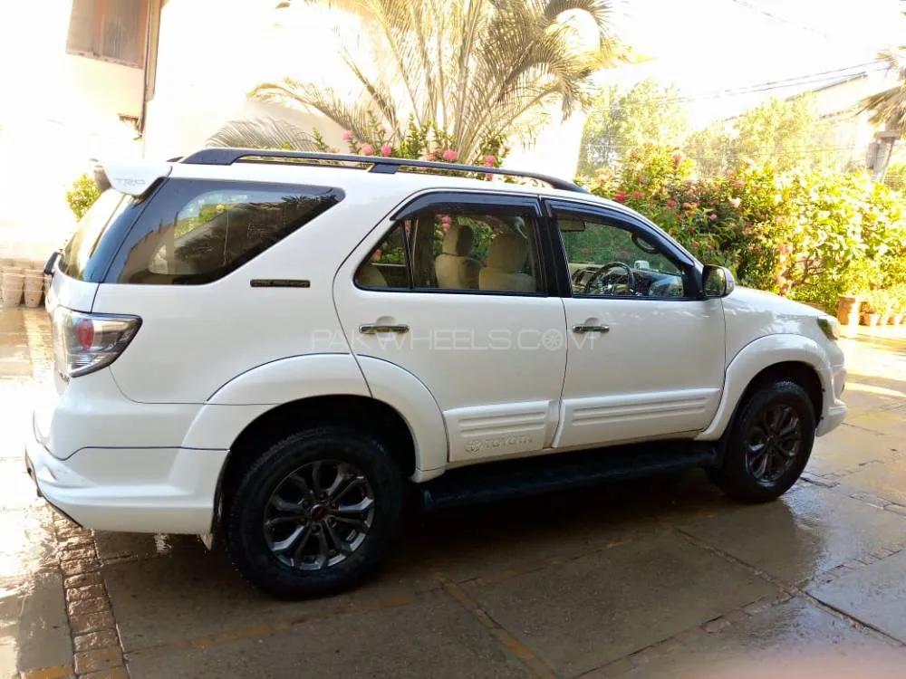 Toyota Fortuner 2016 for Sale in Karachi Image-1