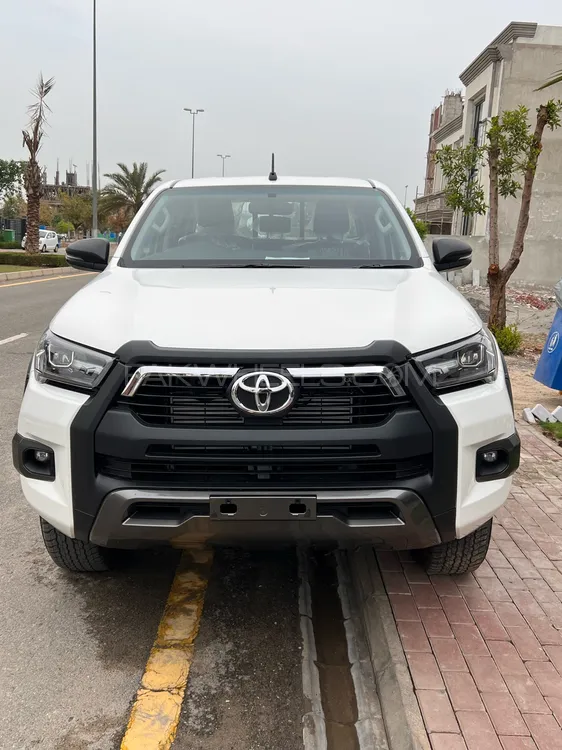 Toyota Hilux 2023 for Sale in Lahore Image-1