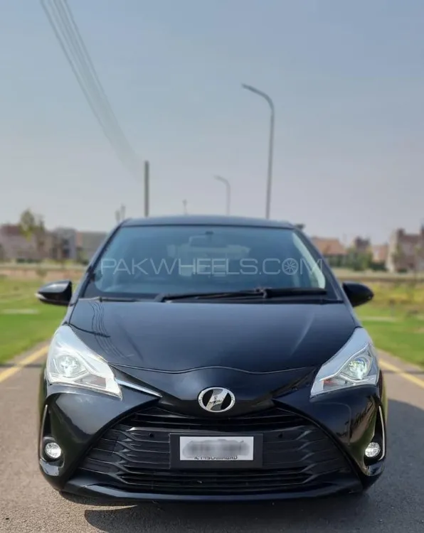 Toyota Vitz 2017 for Sale in Faisalabad Image-1
