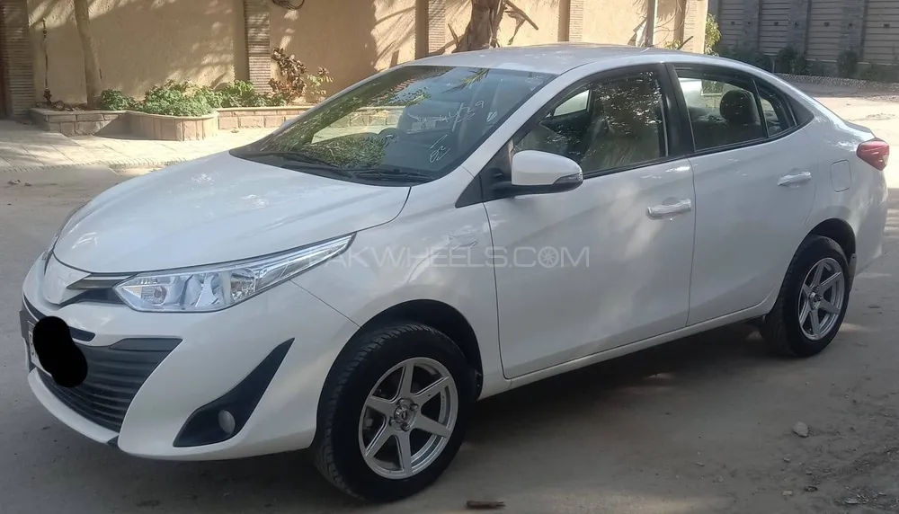 Toyota Yaris Sedan 2022 for Sale in Karachi Image-1