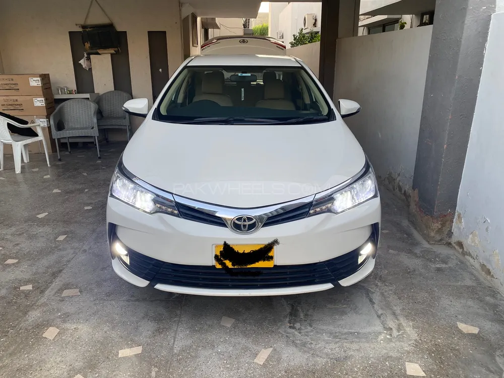 Toyota Corolla 2018 for Sale in Karachi Image-1