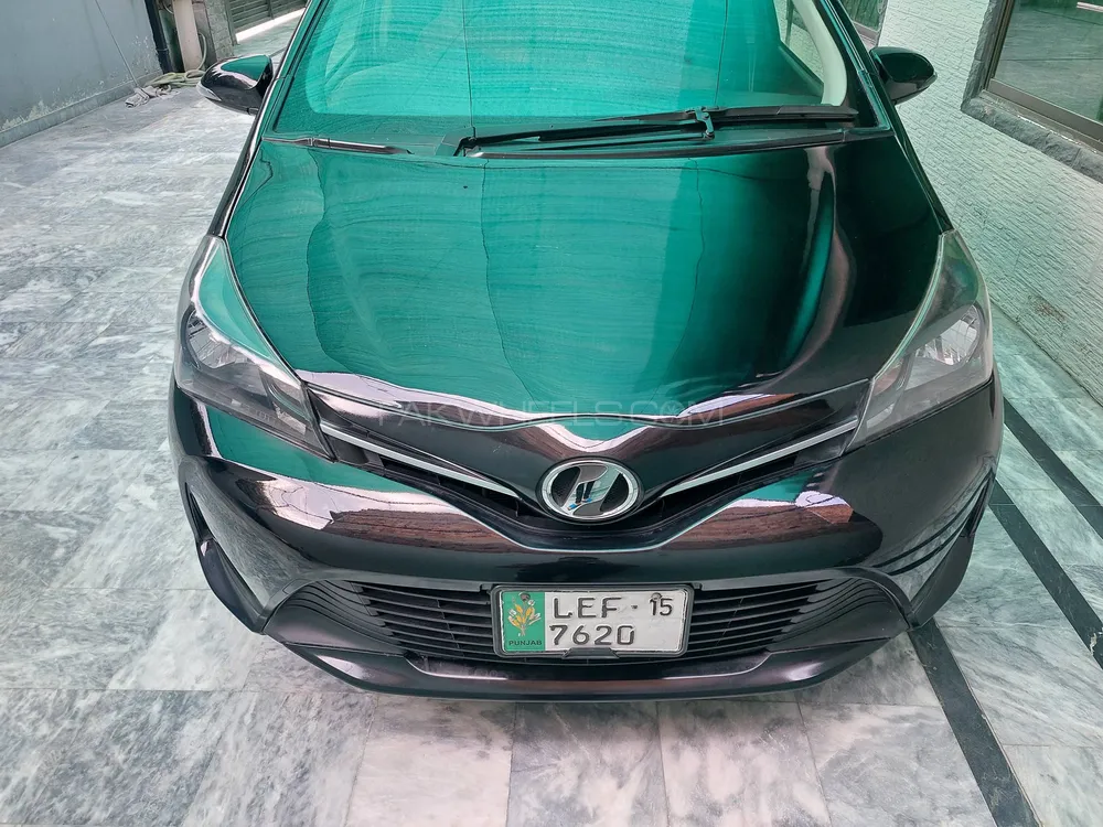 Toyota Vitz 2014 for Sale in Lahore Image-1