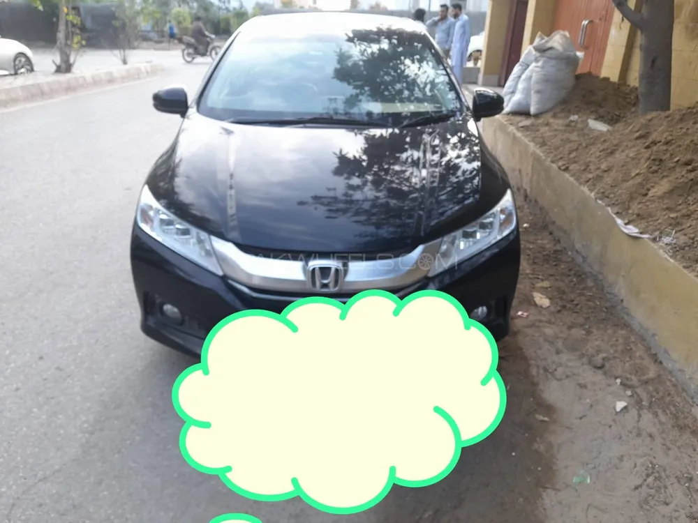 Honda Grace Hybrid 2015 for Sale in Karachi Image-1