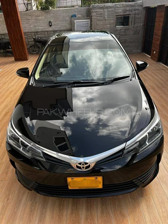 Toyota Corolla 2017 for Sale in Karachi Image-1