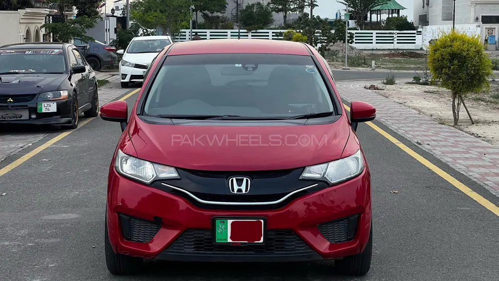 Honda Fit 2017 for Sale in Lahore Image-1
