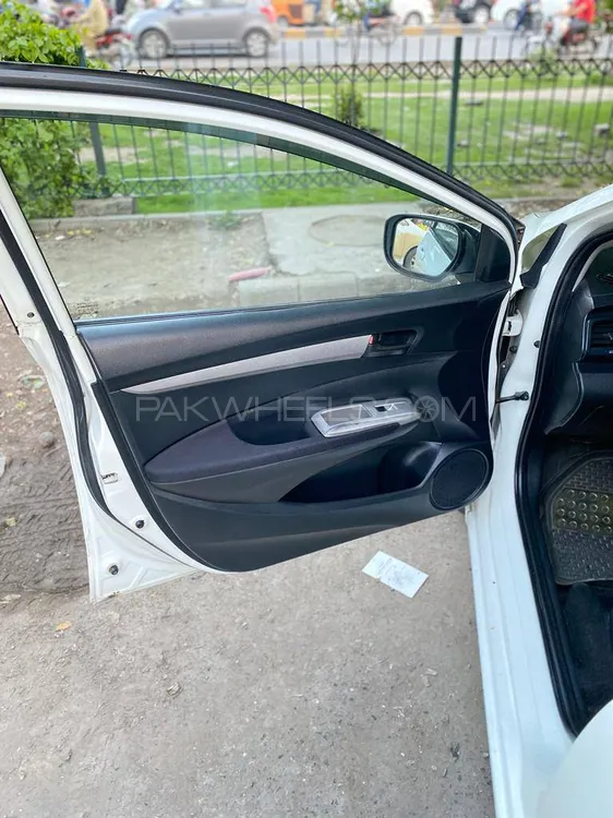 Honda City 2011 for Sale in Lahore Image-1
