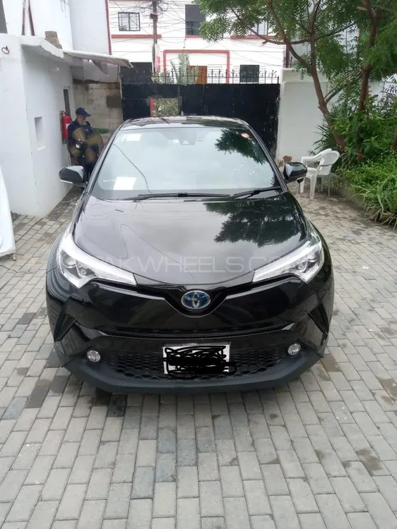 Toyota C-HR 2017 for Sale in Karachi Image-1