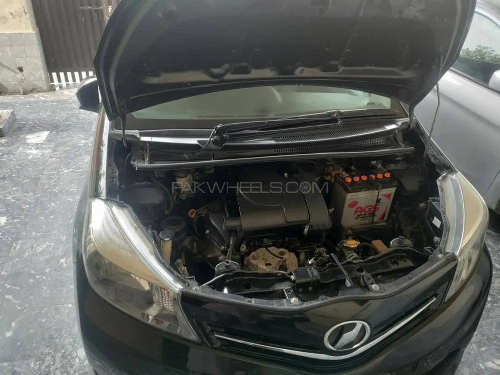 Toyota Vitz 2011 for Sale in Wah cantt Image-1