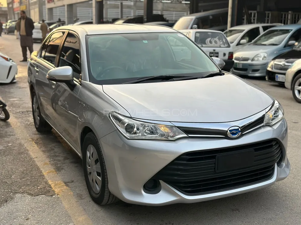 Toyota Corolla Axio 2017 for Sale in Peshawar Image-1