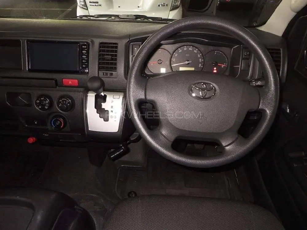 Toyota Hiace 2017 for Sale in Faisalabad Image-1