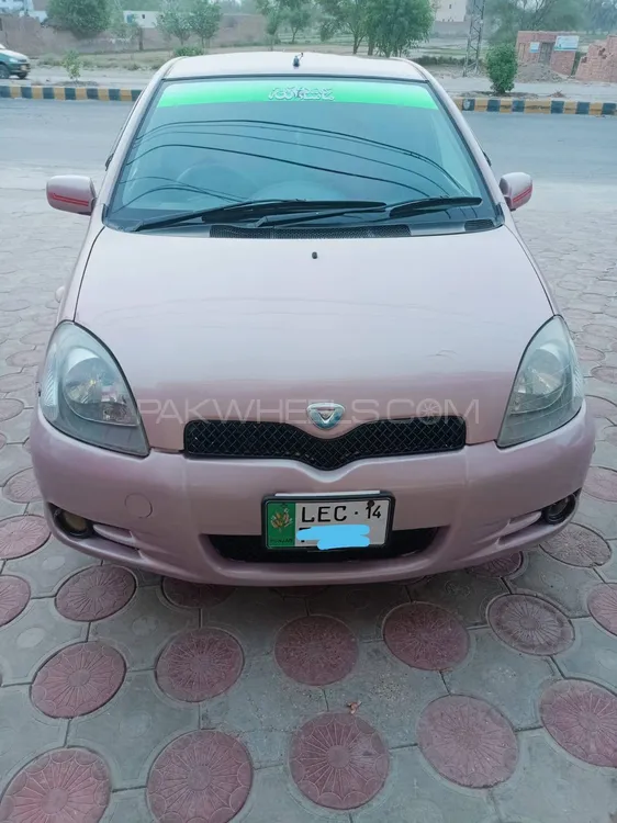 Toyota Vitz 2000 for Sale in Wah cantt Image-1