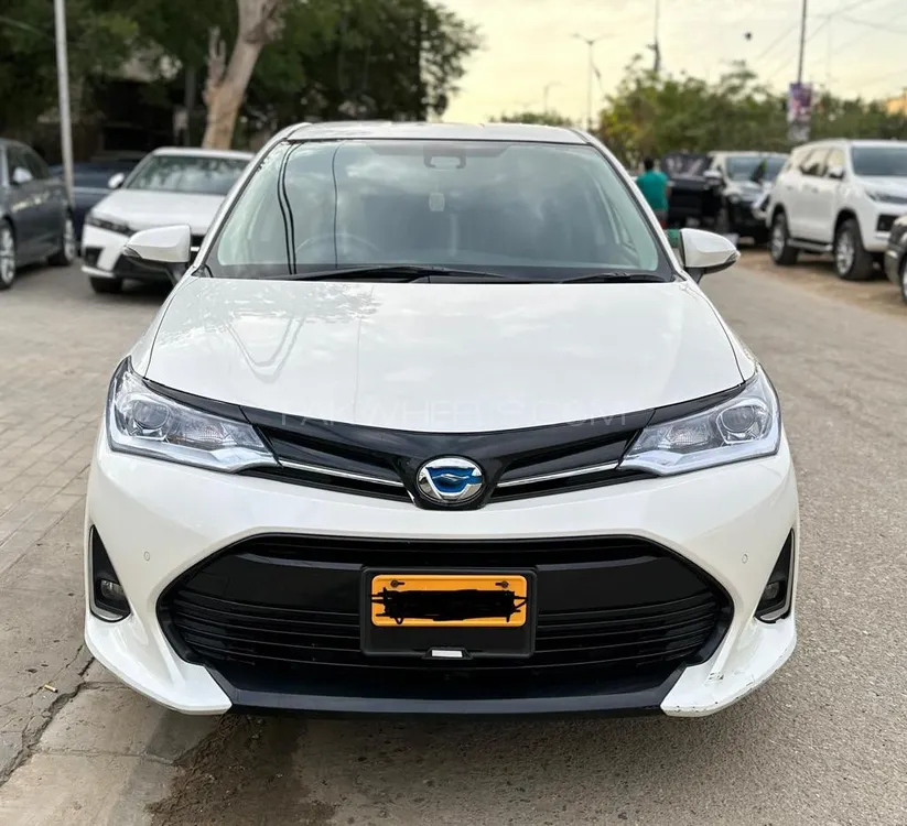 Toyota Corolla Axio 2017 for Sale in Karachi Image-1