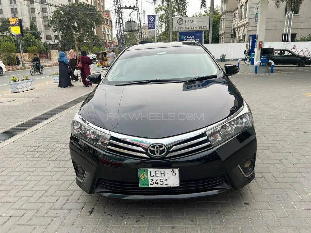 Toyota Corolla 2015 for Sale in Lahore Image-1