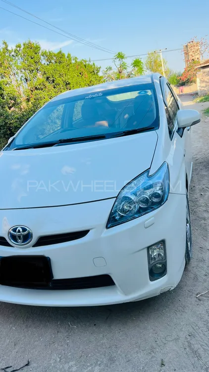 Toyota Prius 2011 for Sale in Bannu Image-1