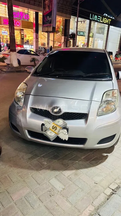 Toyota Vitz 2010 for Sale in Gujrat Image-1