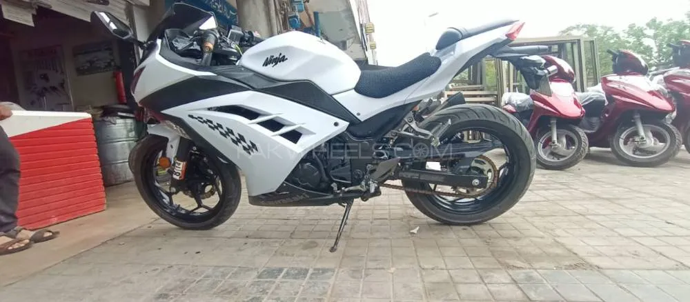 Kawasaki Ninja ZX300 2018 for Sale Image-1