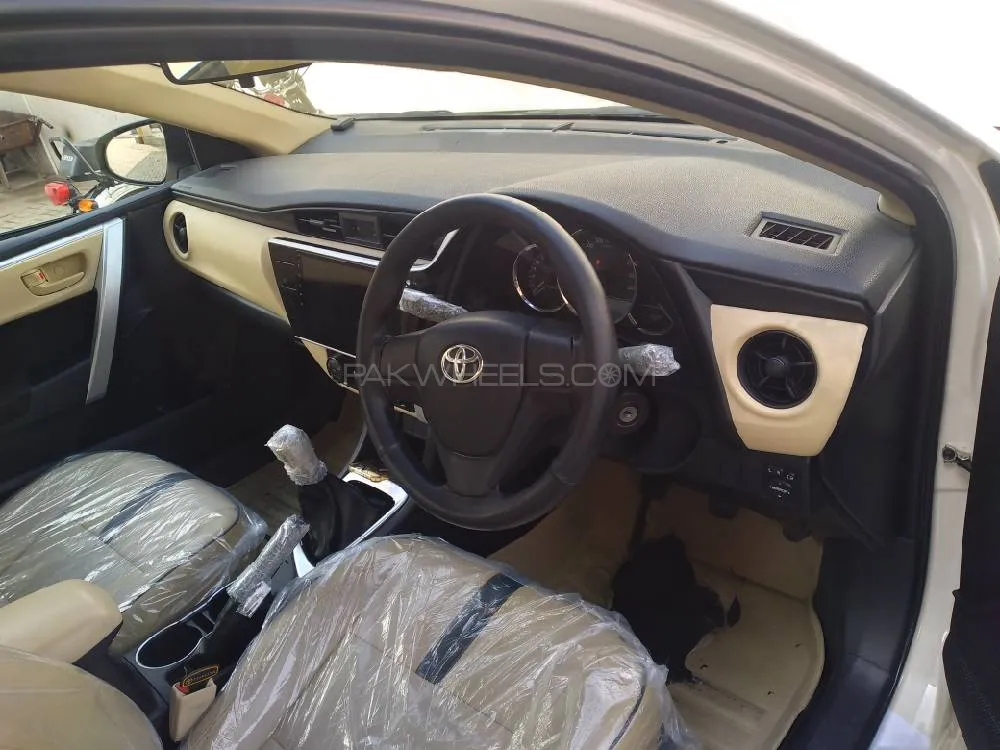 Toyota Corolla 2019 for Sale in Peshawar Image-1