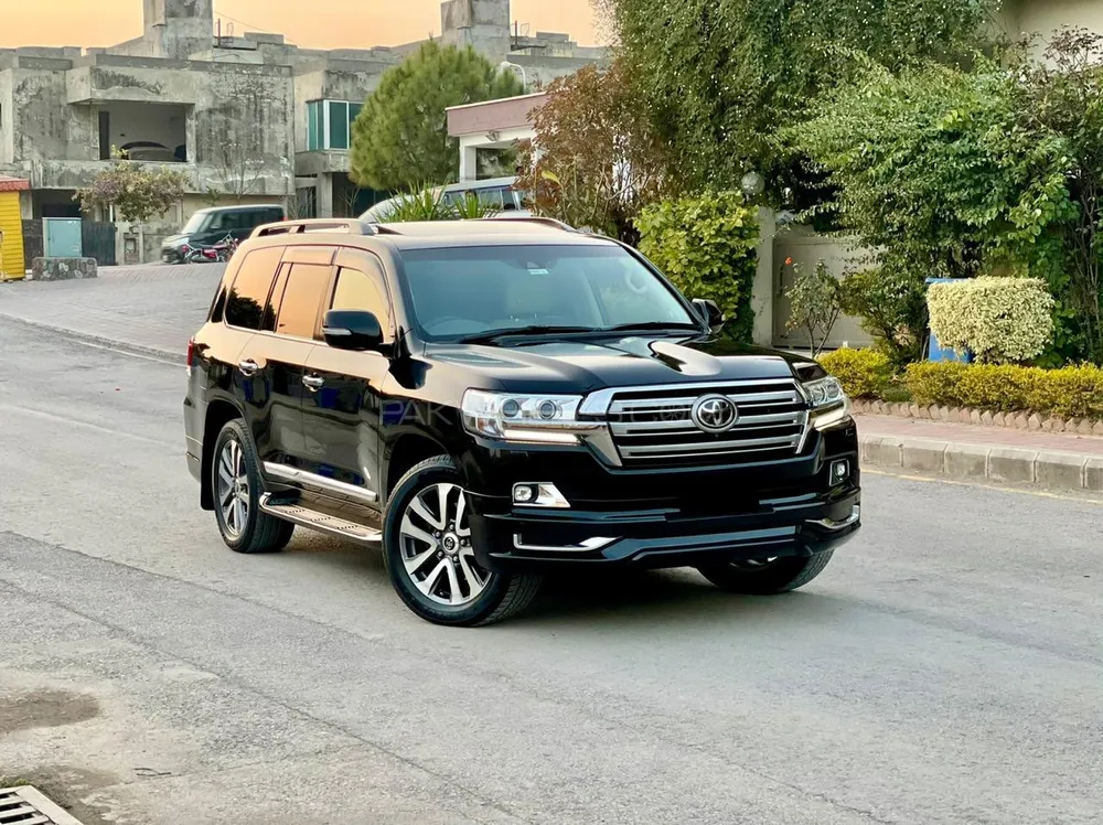 Toyota Land Cruiser 2016 for Sale in Multan Image-1