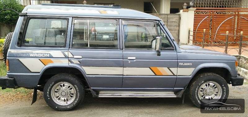 Mitsubishi pajero 1987