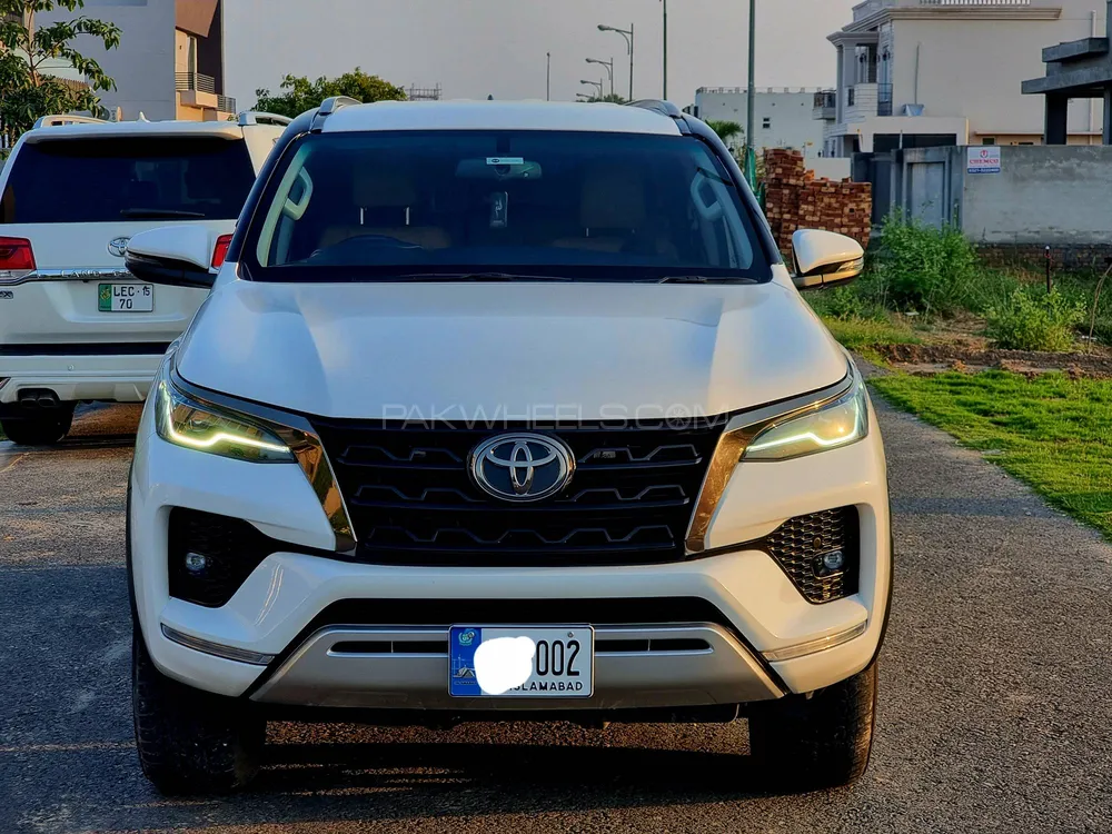 Toyota Fortuner 2021 for Sale in Lahore Image-1
