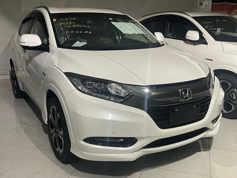 Honda Vezel 2017 for Sale in Islamabad Image-1